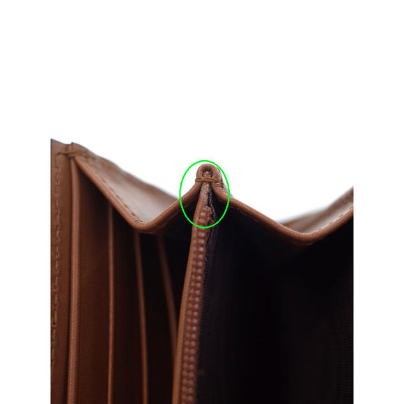 Gucci Padlock GG Supreme Chain Wallet - Picture 9 of 9